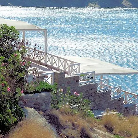 Seaside Ormos Kardianis Apartment: Beach View & Wi-fi