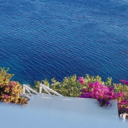 Seaside Ormos Kardianis Apartment: Beach View & Wi-fi